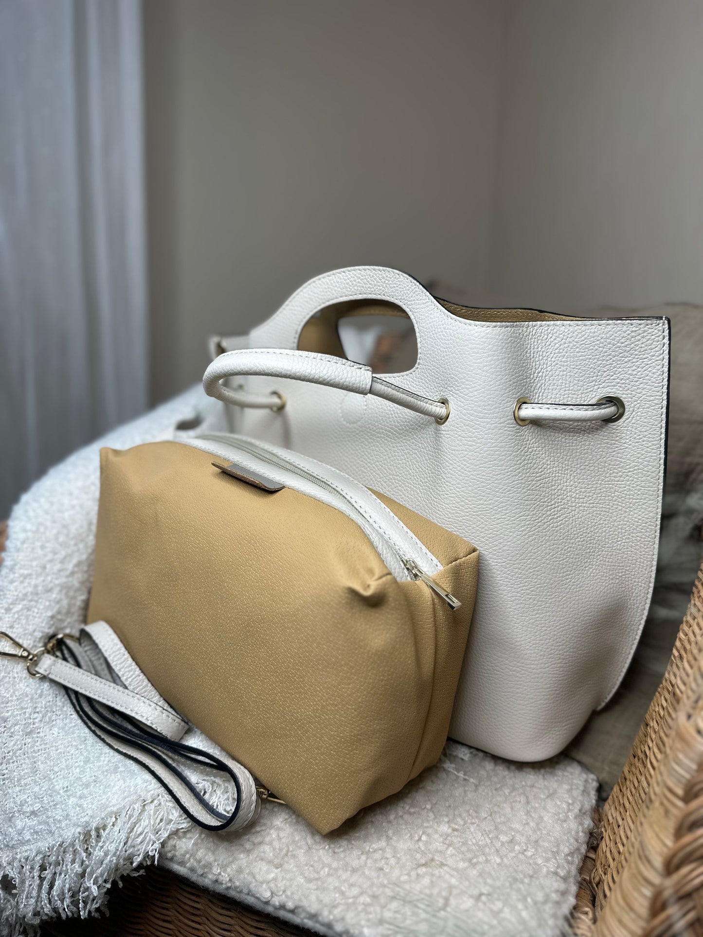Chic White Leather Bag with Adjustable Strap